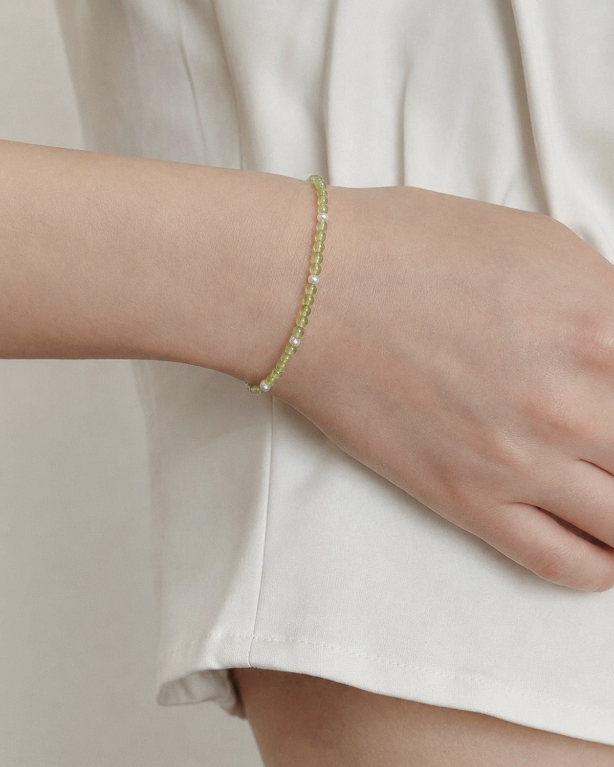 Oliva Peridot Pearl Bracelet