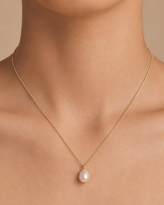 Gardenia Pearl Necklace
