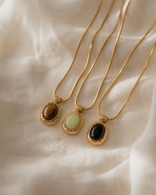 Palmera Stone Necklace Set