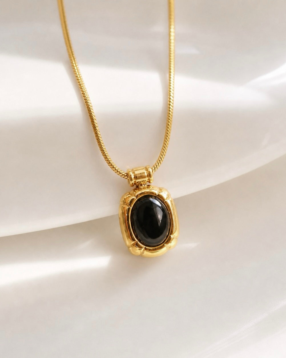 Palmera Stone Necklace Set