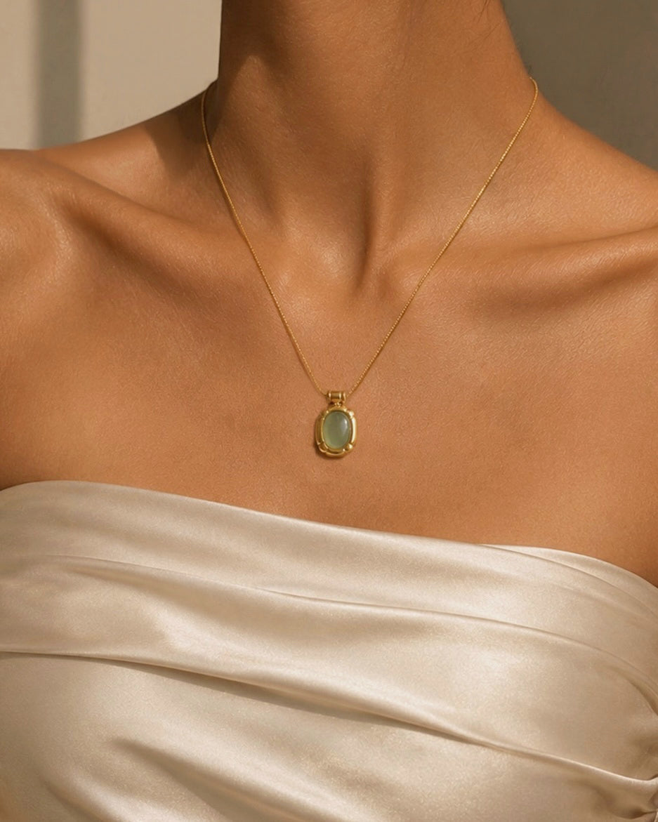 Palmera Stone Necklace Set