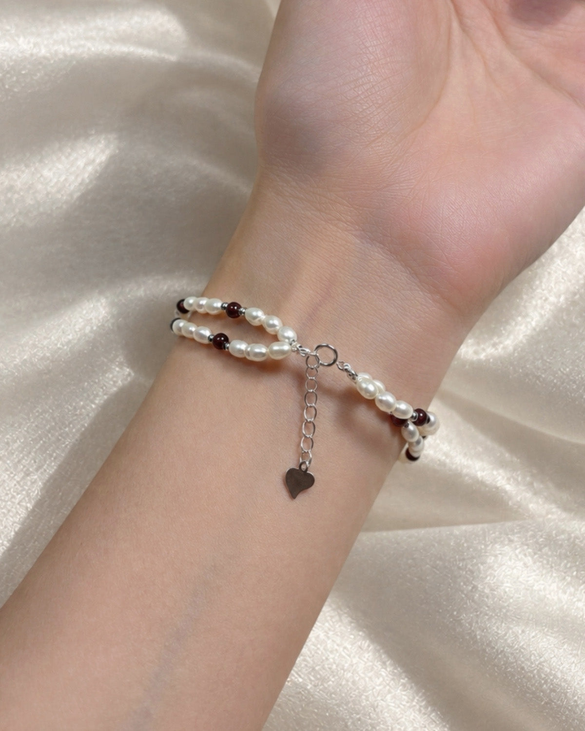 Hibiscus Garnet Pearl Bracelet