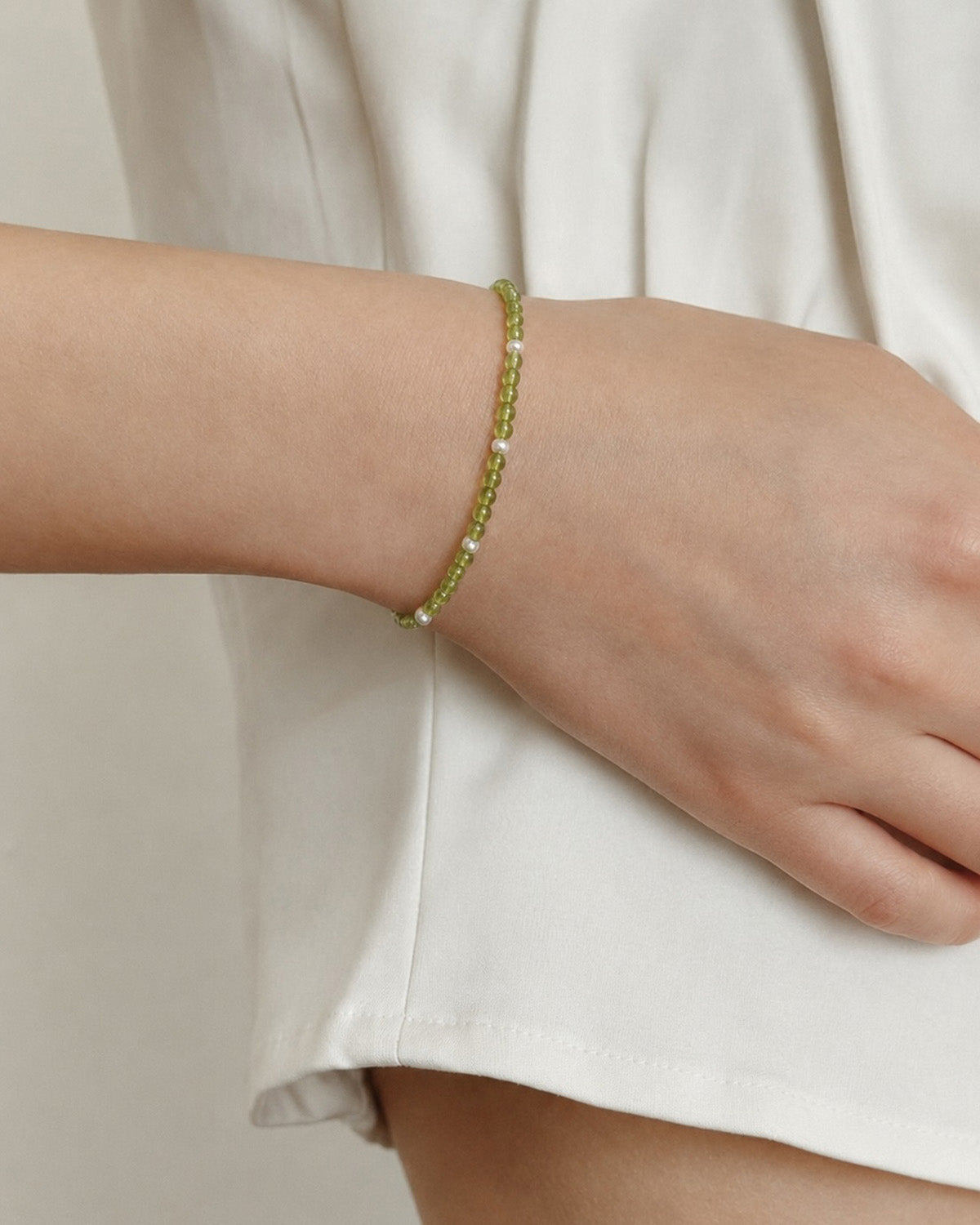 Oliva Peridot Pearl Bracelet